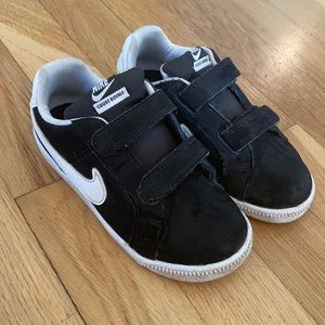 Nike Court Royale toddler size 9